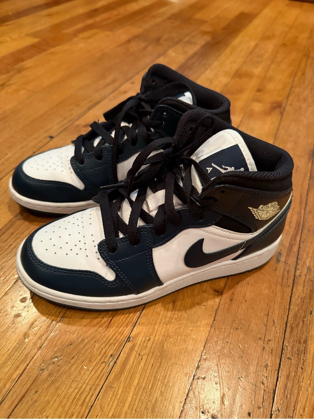 Nike Kids Mid-Top Sneakers in White and Navy with Black Accents